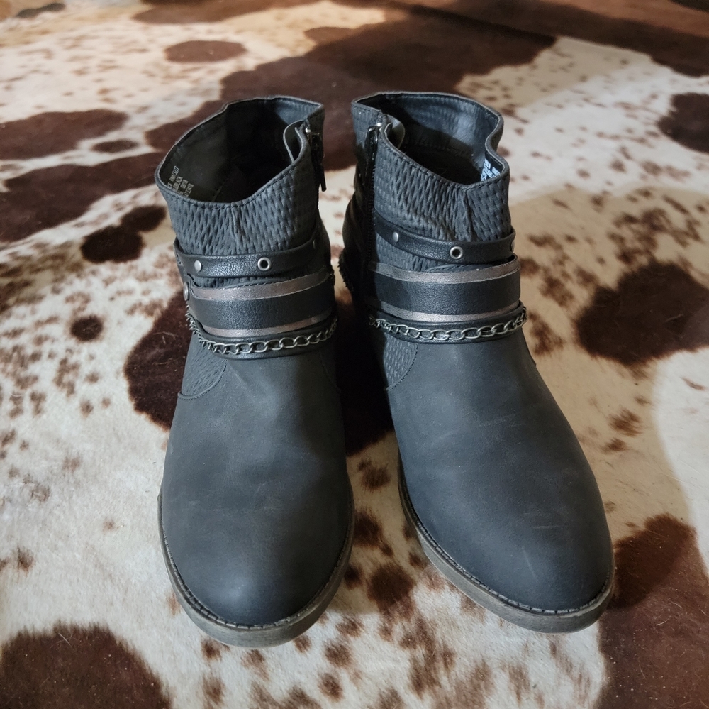 Women's Black Booties